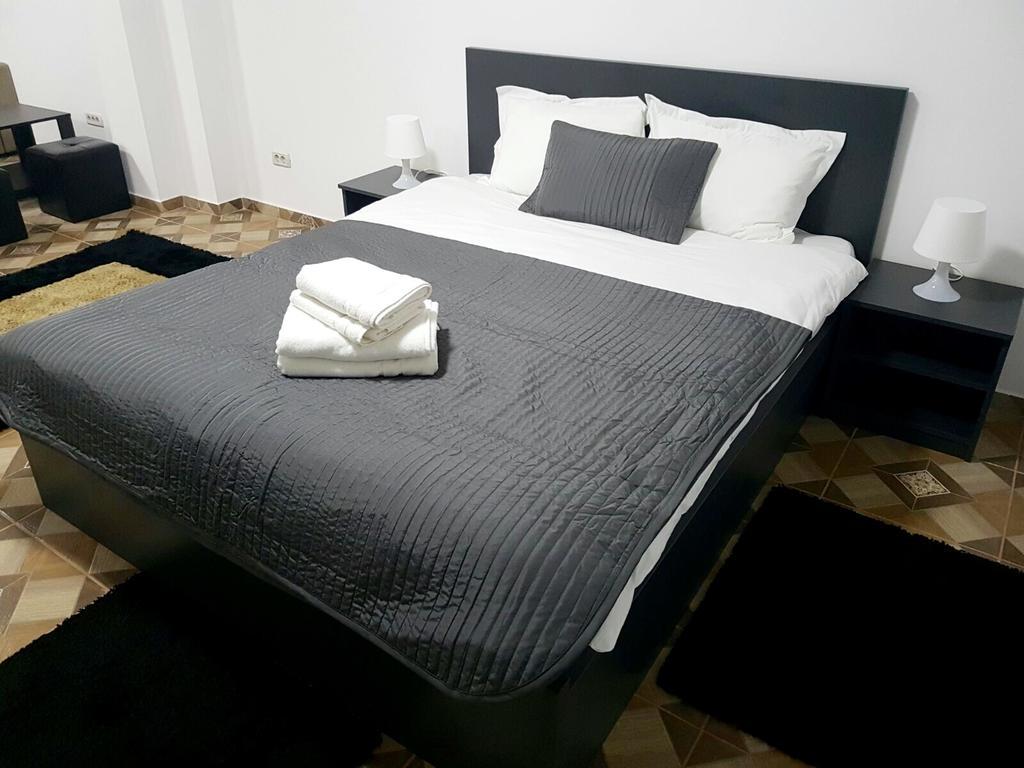 Aparthomes Fundeni Bucharest Exterior photo